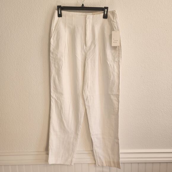 A New Day Women's Size 6 Tapered‎ Leg White Dress Pants NWT - Picture 1 of 4